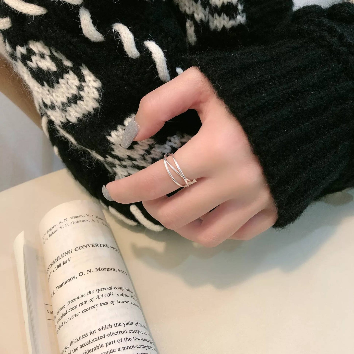 Archie's and Son Jewelry and Repairs Dainty Interlocking Spinner Ring