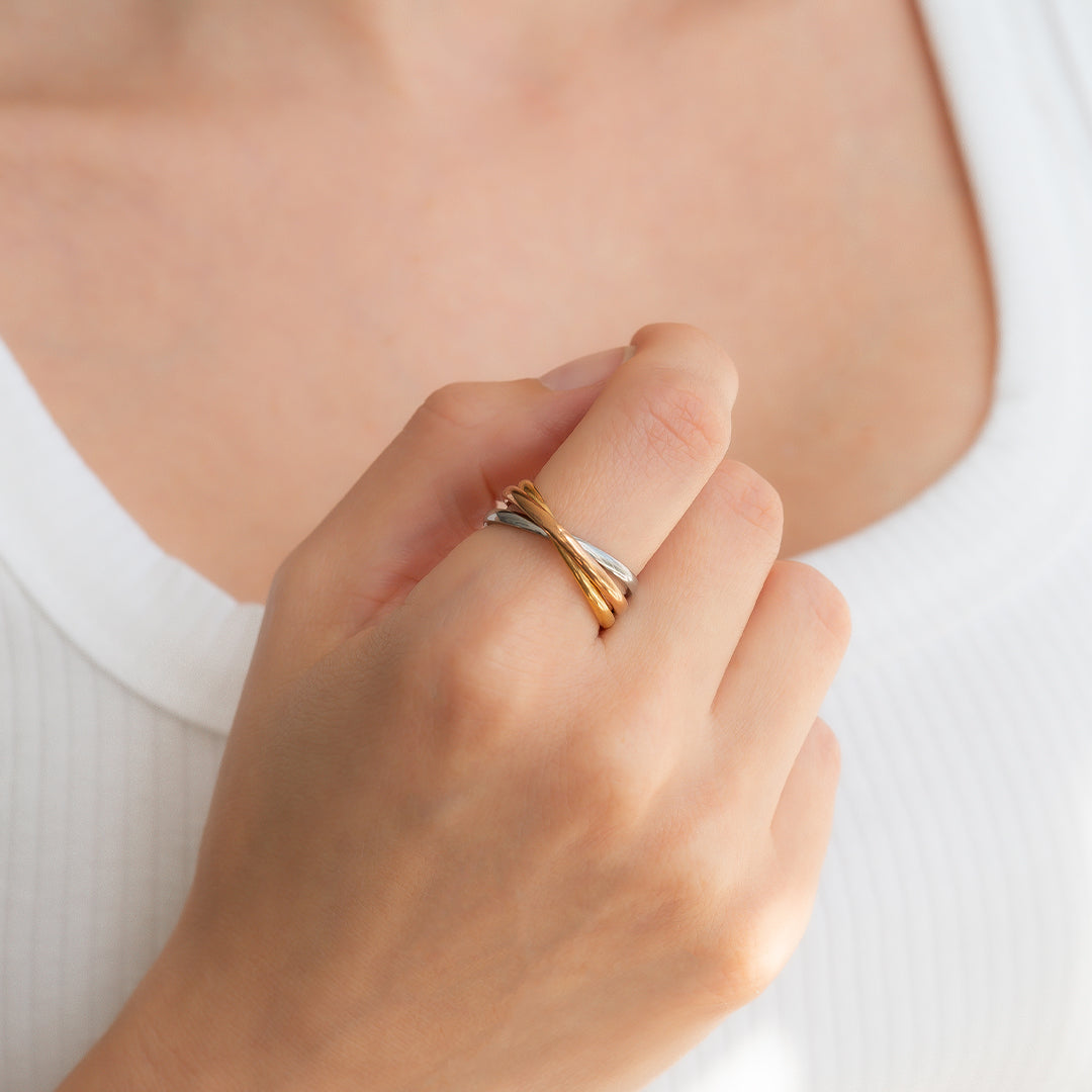 Archie's and Son Jewelry and Repairs Dainty Interlocking Spinner Ring