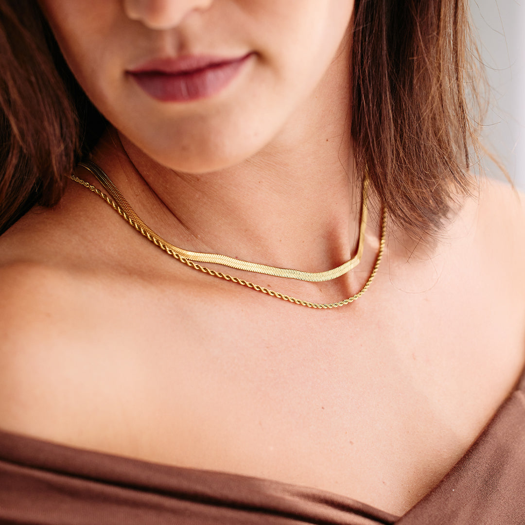 Archie's and Son Jewelry and Repairs Herringbone Gold Chain Necklace - 4mm, 16 Inch